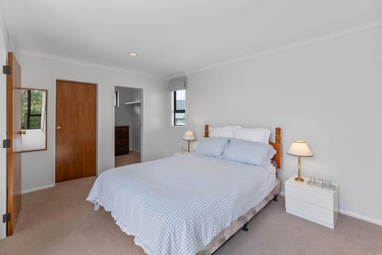 Photo of property in 13 Atua Street, Waikanae Beach, Waikanae, 5036