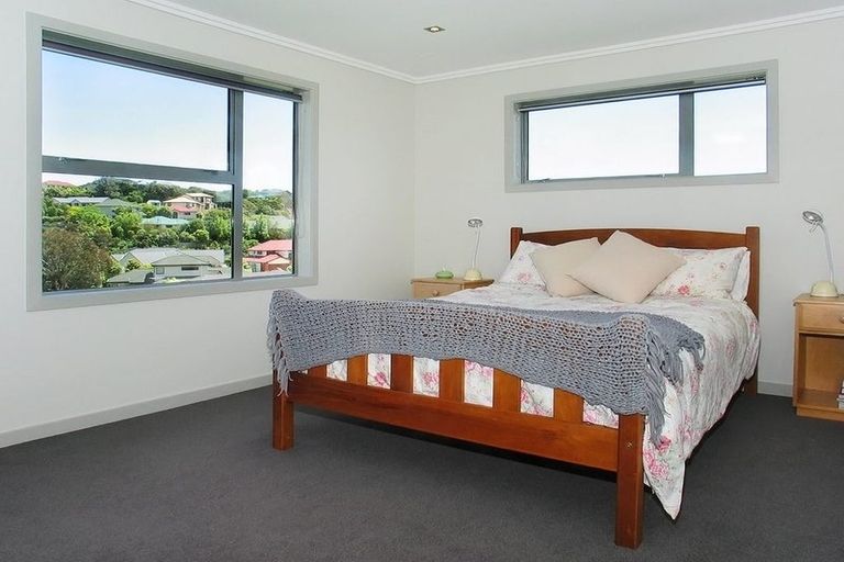 Photo of property in 2 Scoresby Grove, Whitby, Porirua, 5024