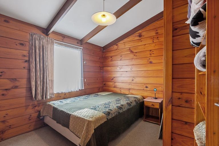 Photo of property in 13 Booker Place, Weymouth, Auckland, 2103