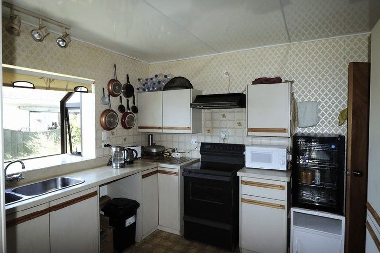 Photo of property in 12 Warwick Place, Springvale, Whanganui, 4501