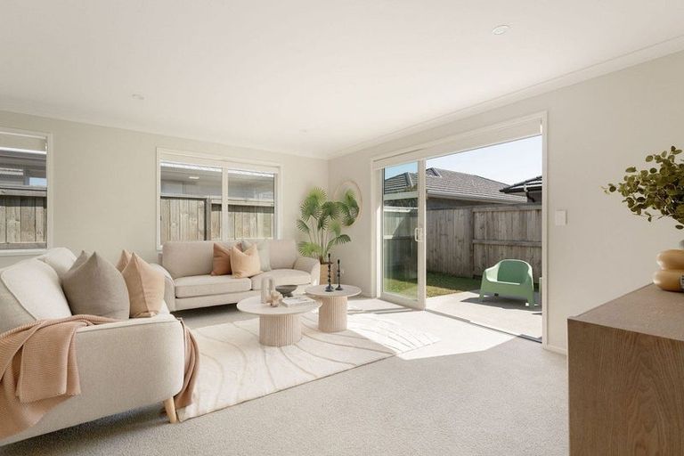 Photo of property in 30 Hills View Drive, Papamoa, 3118