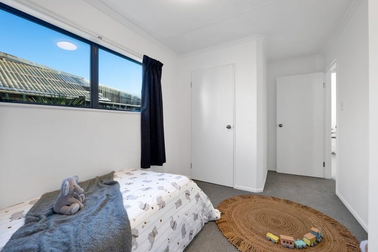 Photo of property in 2/65 Northgate, Strandon, New Plymouth, 4312