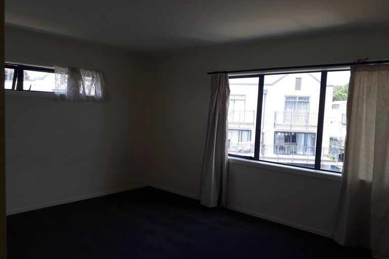 Photo of property in Krisley Court, 7/6 Ambrico Place, New Lynn, Auckland, 0600