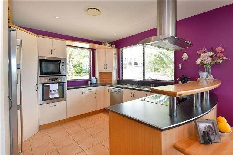 Photo of property in 31 Tamatea Drive, Snells Beach, 0920