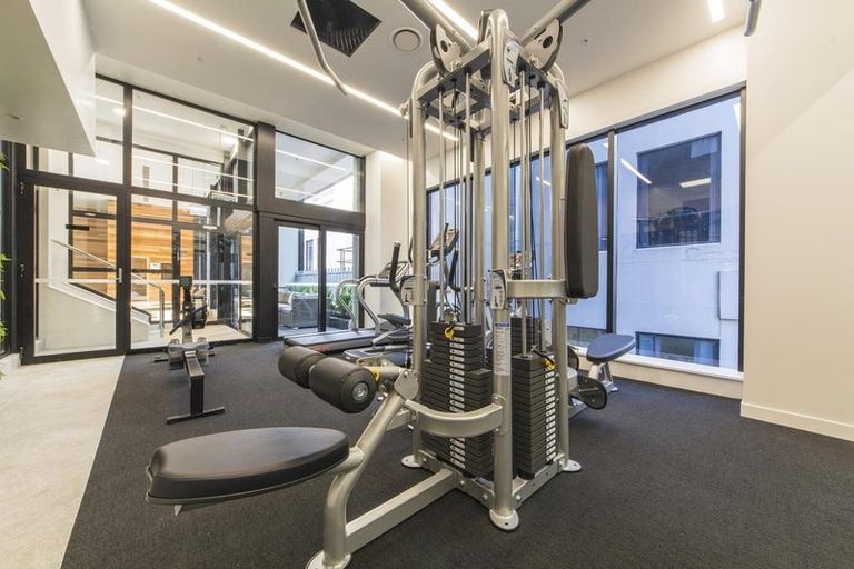 Photo of property in 8a Albany Highway, Greenhithe, Auckland, 0632