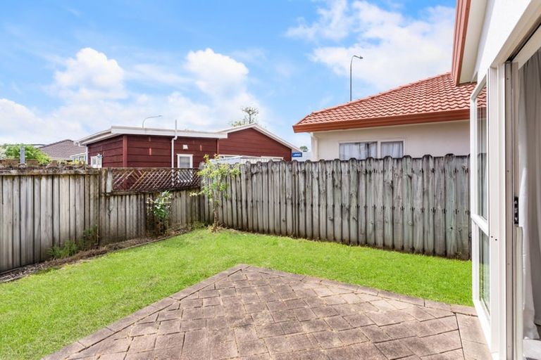 Photo of property in 1/5 Dana Place, Somerville, Auckland, 2014