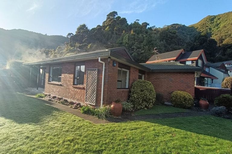 Photo of property in 31 Tyndall Street, Waiwhetu, Lower Hutt, 5010