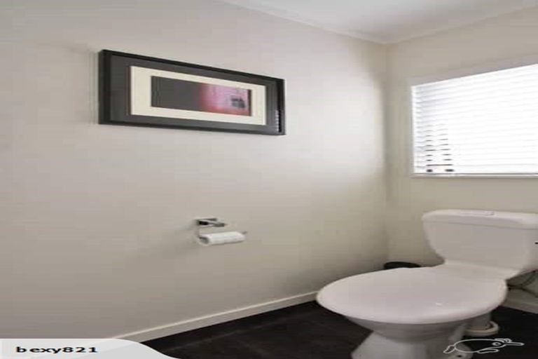 Photo of property in 34b Enderby Drive, Te Atatu Peninsula, Auckland, 0610