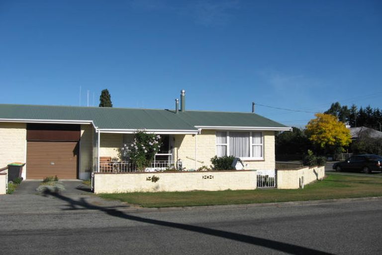 Photo of property in 2 George Street, Geraldine, 7930