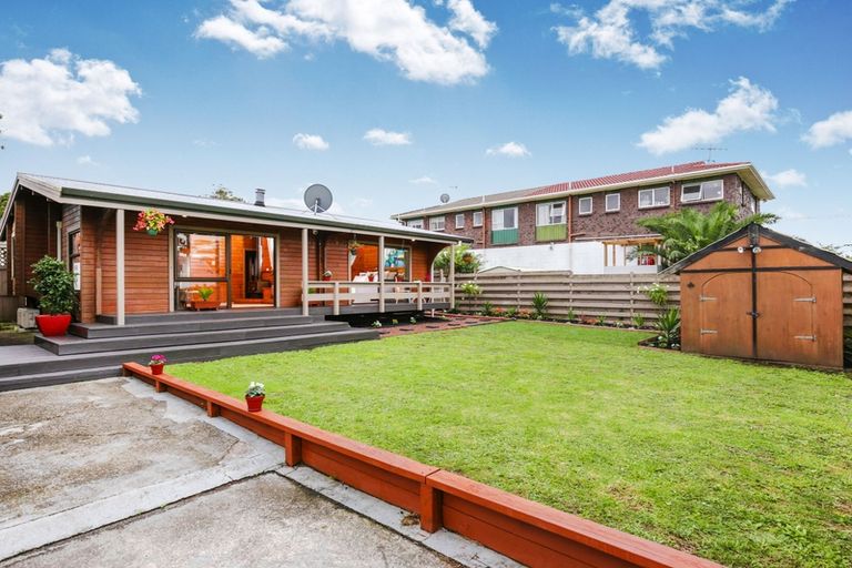 Photo of property in 1/9 Rewa Street, New Lynn, Auckland, 0600