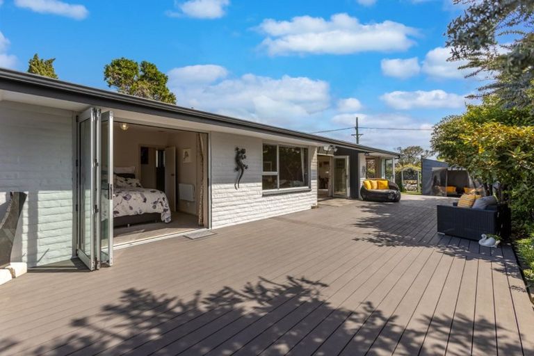 Photo of property in 28 Waitikiri Drive, Parklands, Christchurch, 8083