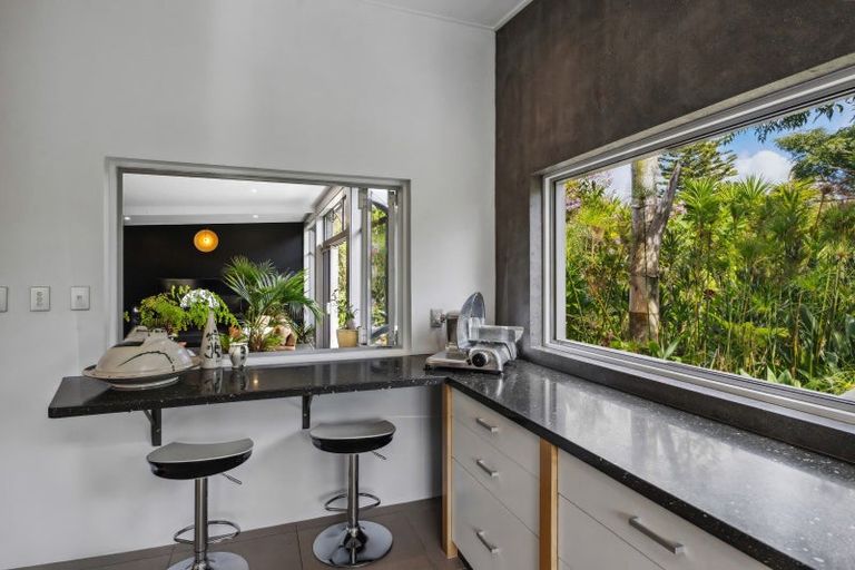 Photo of property in 30 Wiroa Road, Kerikeri, 0293