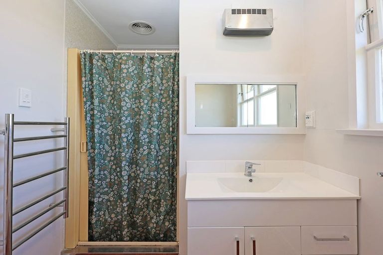 Photo of property in 43 Tamar Street, South Hill, Oamaru, 9400