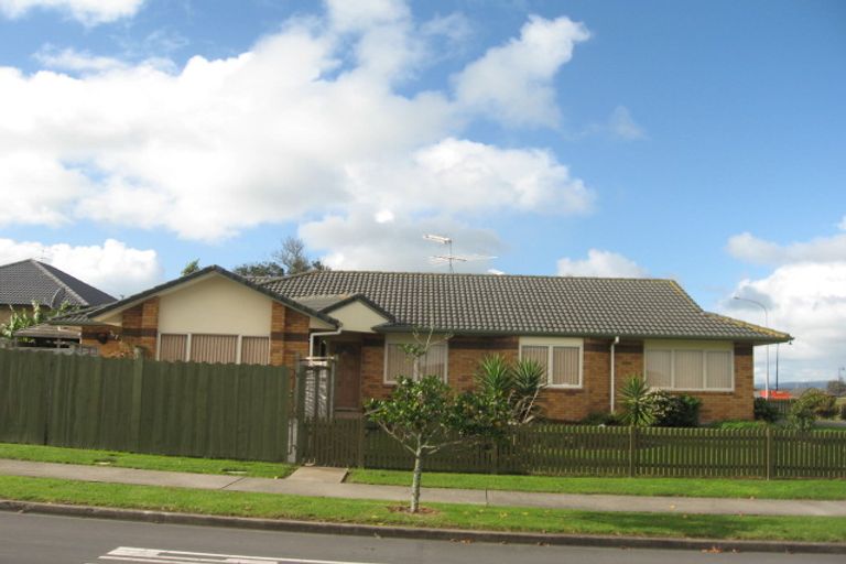 Photo of property in 1 Saralee Drive, Manurewa, Auckland, 2105