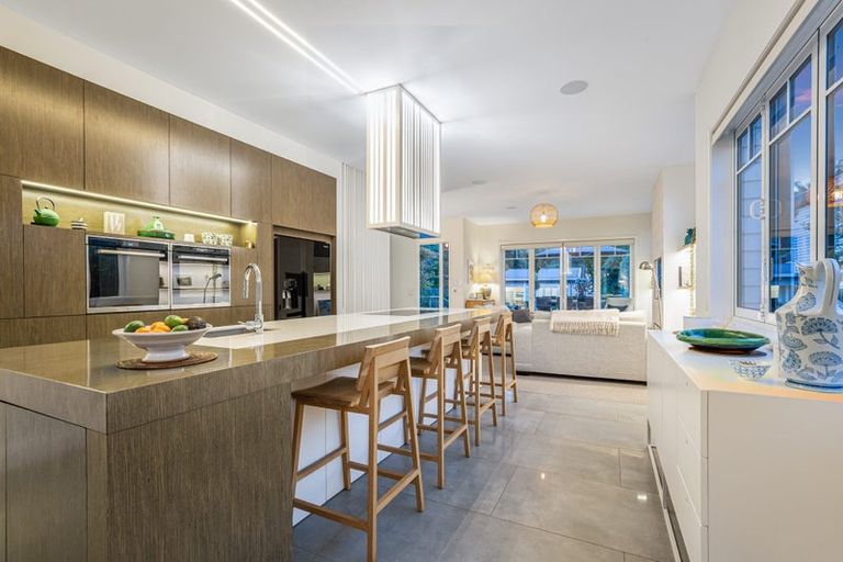 Photo of property in 15 Nikau Street, Eastbourne, Lower Hutt, 5013