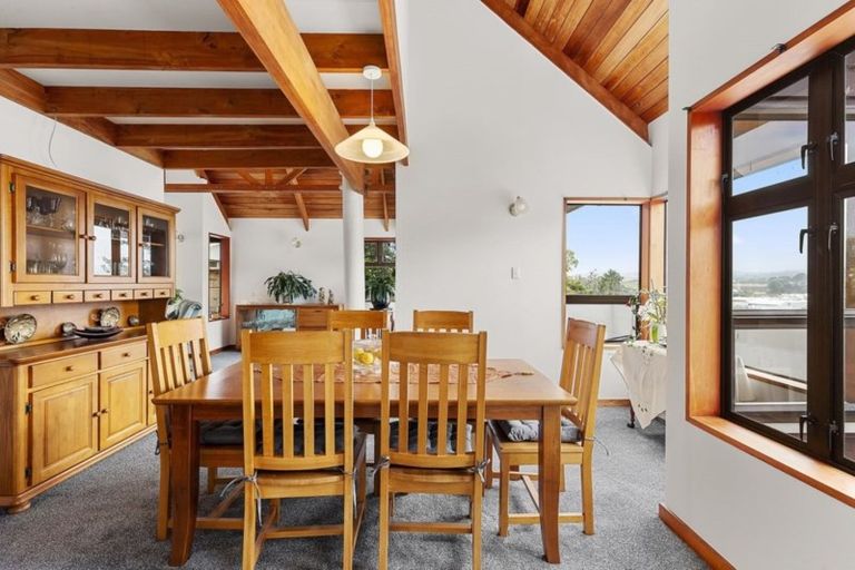 Photo of property in 19 Rembrandt Avenue, Tawa, Wellington, 5028