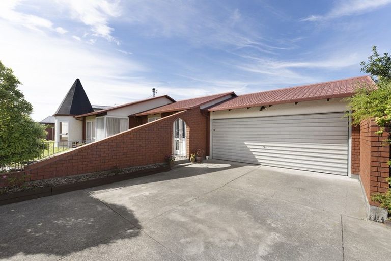 Photo of property in 7 Ludlow Place, Parklands, Christchurch, 8083