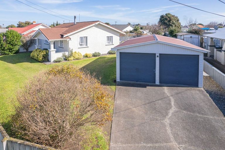 Photo of property in 16 Central Avenue, Gonville, Whanganui, 4501