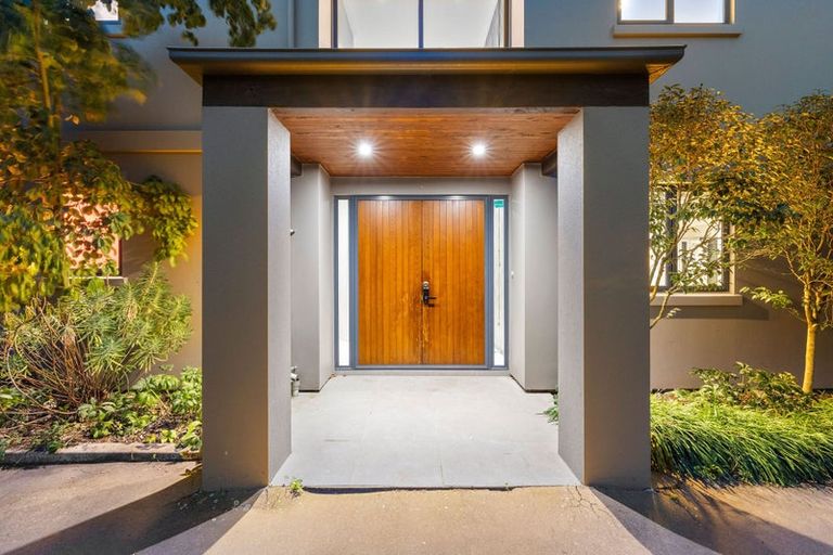 Photo of property in 42 Meadow Street, Papanui, Christchurch, 8052