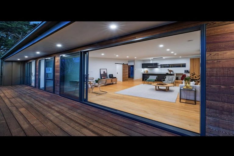 Photo of property in 527 North Road, Normanby, Dunedin, 9010