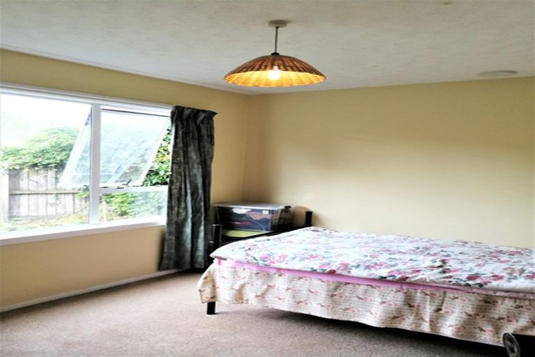 Photo of property in 5 Annell Place, Burnside, Christchurch, 8053