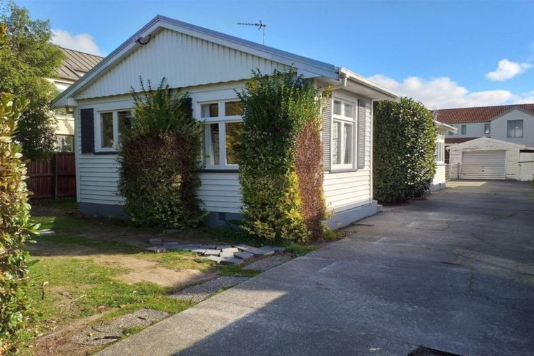 Photo of property in 3 Kauri Street, Riccarton, Christchurch, 8041