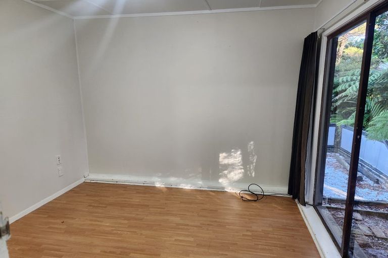 Photo of property in 30 Noeleen Street, Glenfield, Auckland, 0629