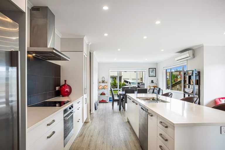 Photo of property in 28 Nellie Drive, Kumeu, 0810