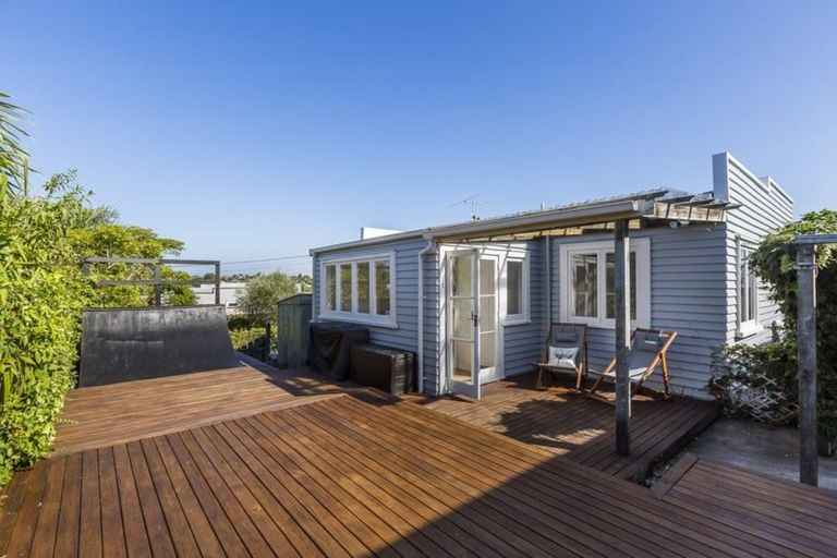 Photo of property in 1/10 Coronation Street, Belmont, Auckland, 0622