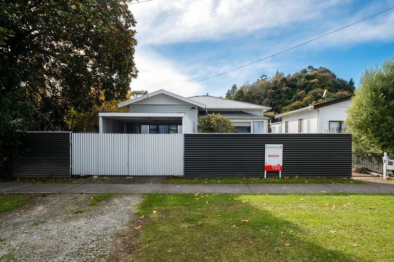 Photo of property in 203 Ormond Road, Mangapapa, Gisborne, 4010