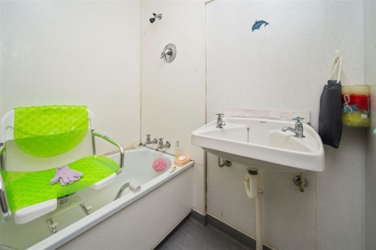 Photo of property in 21a Acourt Street, Hawera, 4610