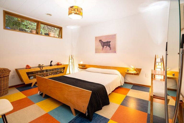 Photo of property in 158 The Esplanade, Houghton Bay, Wellington, 6023