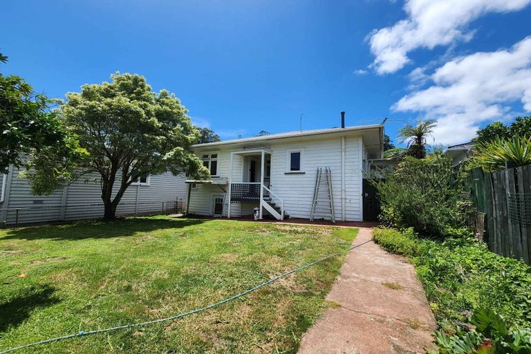 Photo of property in 24 Wolseley Street, Morningside, Auckland, 1022
