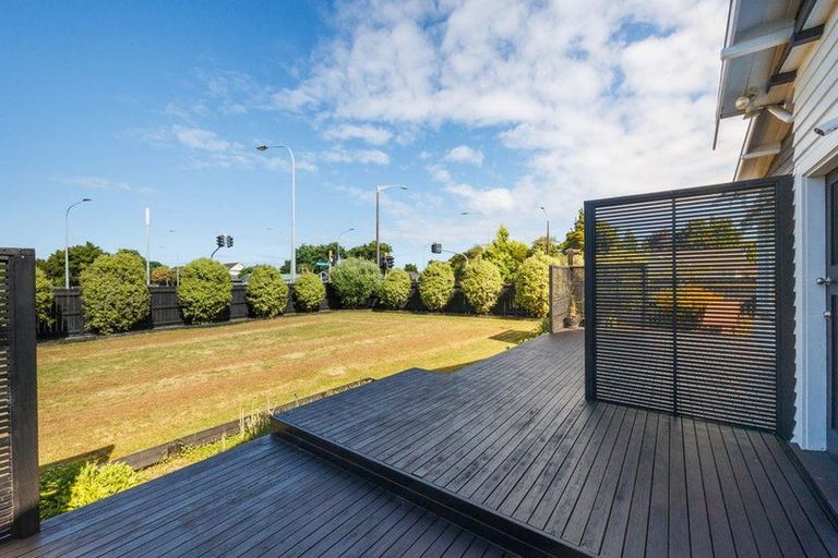 Photo of property in 201 Fitzherbert Avenue, West End, Palmerston North, 4410
