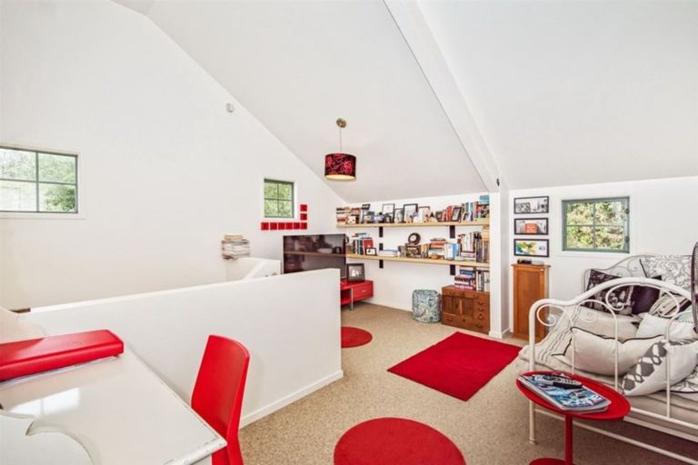 Photo of property in 286 Glenvar Road, Torbay, Auckland, 0630