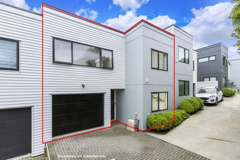Photo of property in 35b Seon Place, Birkdale, Auckland, 0626