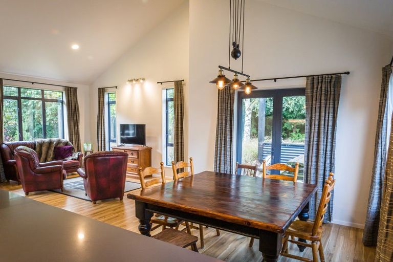 Photo of property in 5693 West Coast Road, Springfield, 7681