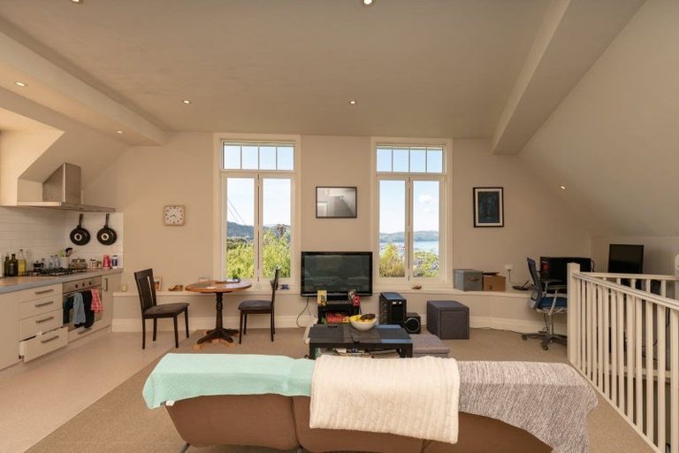 Photo of property in 11 Dorking Road, Brooklyn, Wellington, 6021