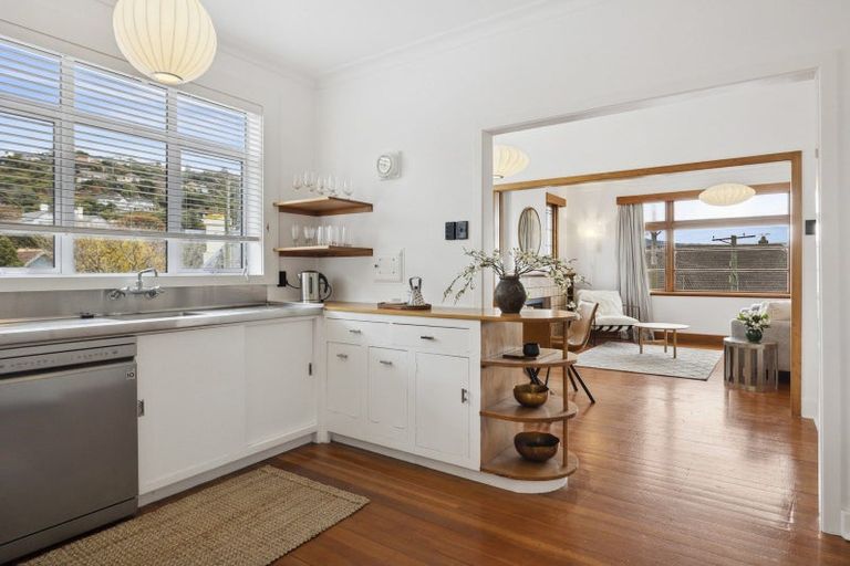Photo of property in 19 Cliffs Road, Saint Clair, Dunedin, 9012