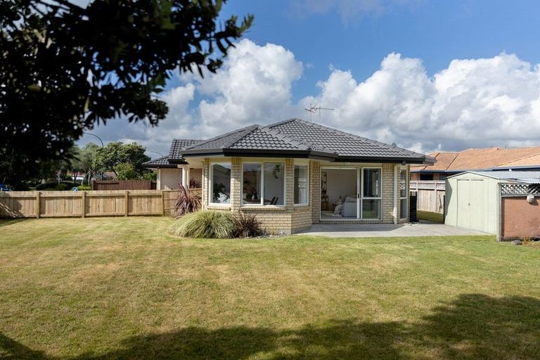 Photo of property in 142 Evans Road, Papamoa Beach, Papamoa, 3118
