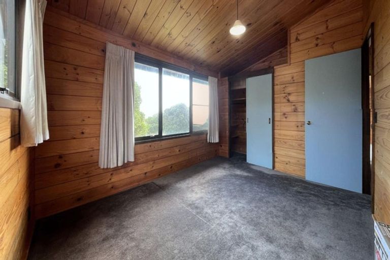 Photo of property in 25 Oratia Street, Waikanae Beach, Waikanae, 5036