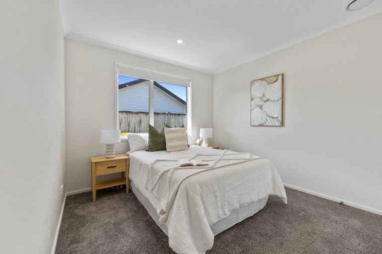 Photo of property in 19 Keene Drive, Bell Block, New Plymouth, 4312