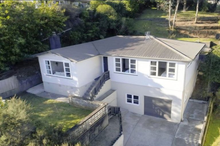 Photo of property in 99 Thomas Street, Stokes Valley, Lower Hutt, 5019