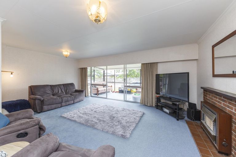 Photo of property in 22 Palliser Place, Milson, Palmerston North, 4414