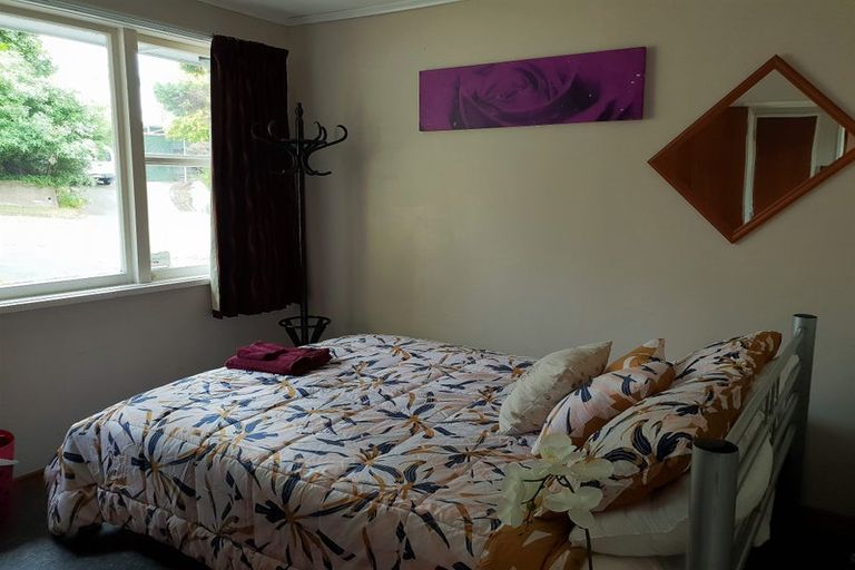 Photo of property in 51b Mana View Road, Paremata, Porirua, 5026