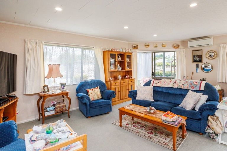 Photo of property in 121 Warwick Street, Feilding, 4702