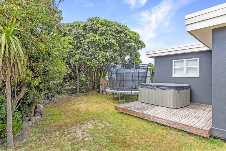 Photo of property in 13 Gawler Street, Te Horo Beach, Otaki, 5581