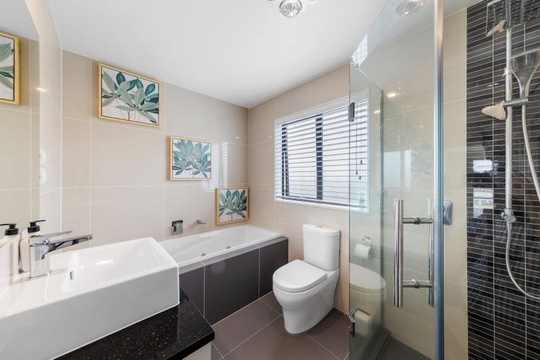 Photo of property in 60 Harvest Avenue, Orewa, 0931