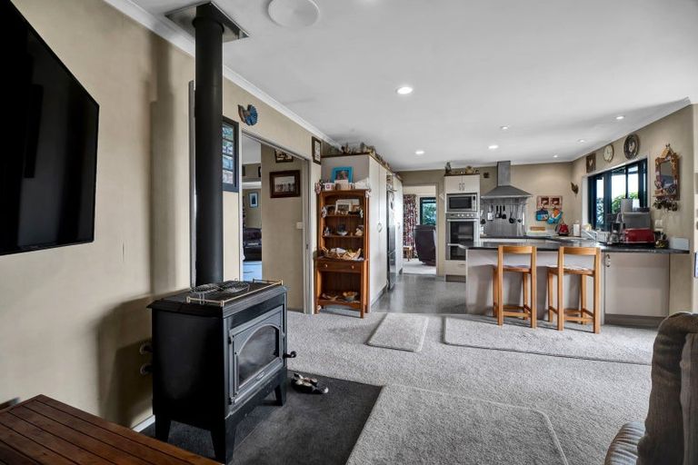 Photo of property in 325a Awai Road, Tarurutangi, New Plymouth, 4372