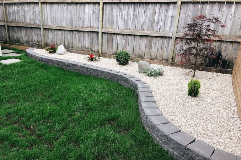 Photo of property in 33a Roberts Avenue, Bayswater, Auckland, 0622